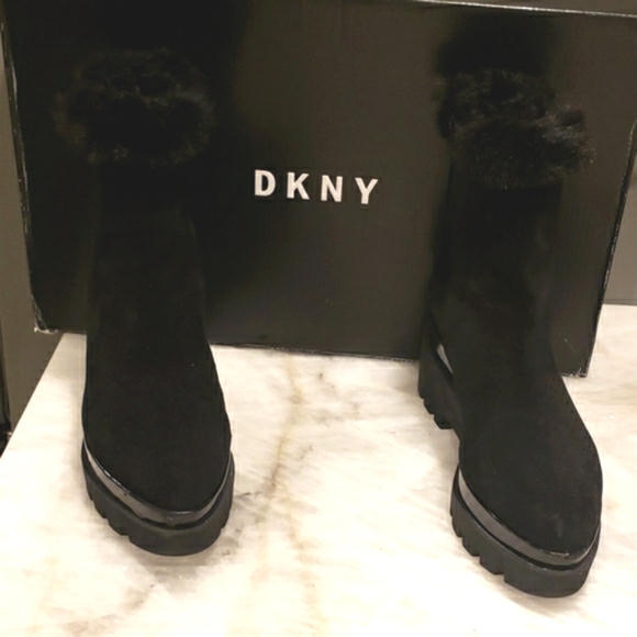 DKNY Bax Wedge Bootie - Picture 8 of 10